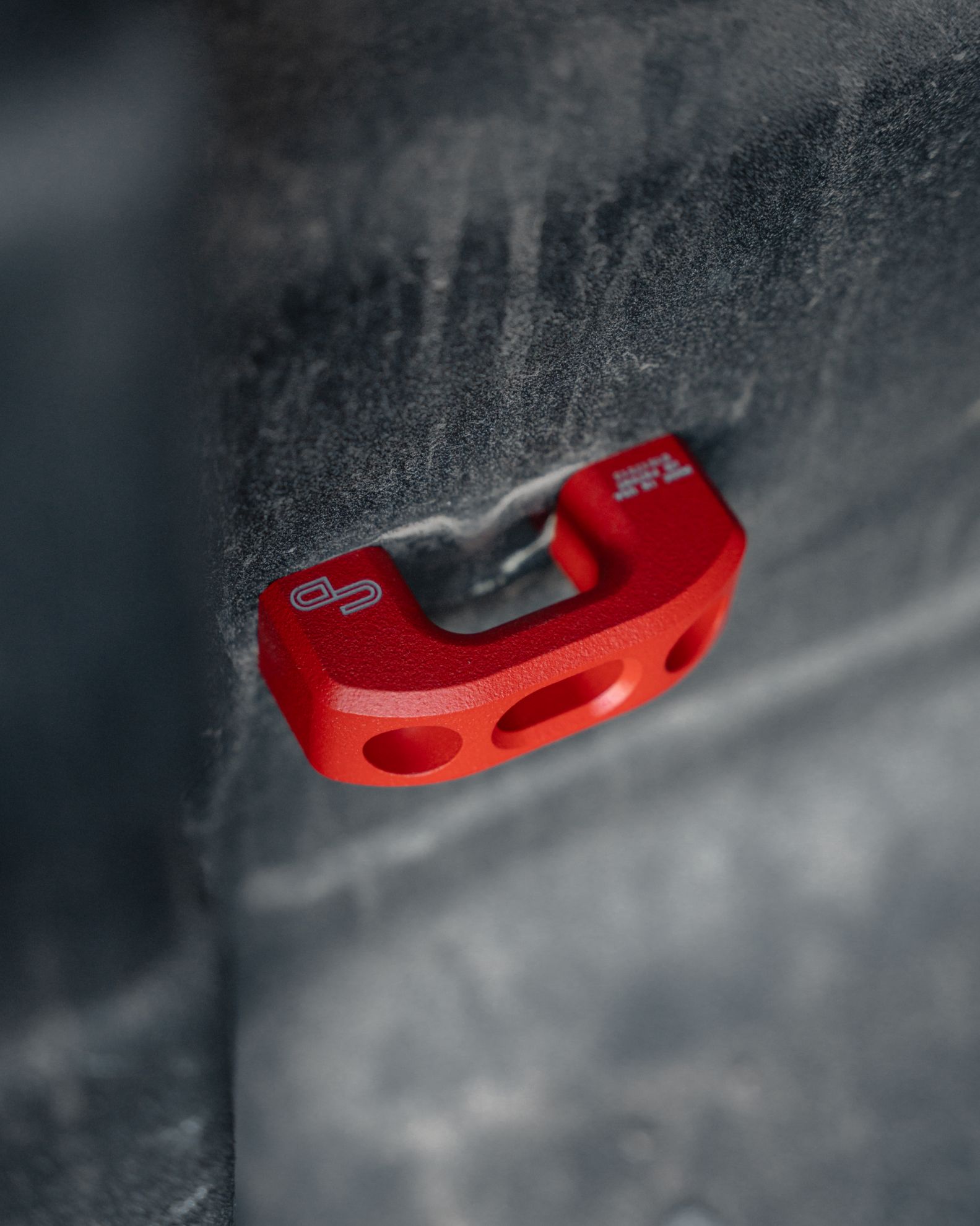 nissan frontier tie down anchors